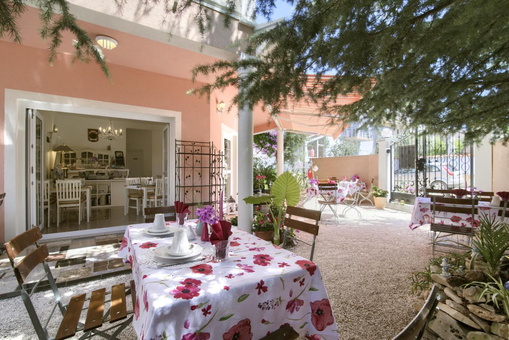Hotel Villa Vera 2 Fazana Bagian luar foto