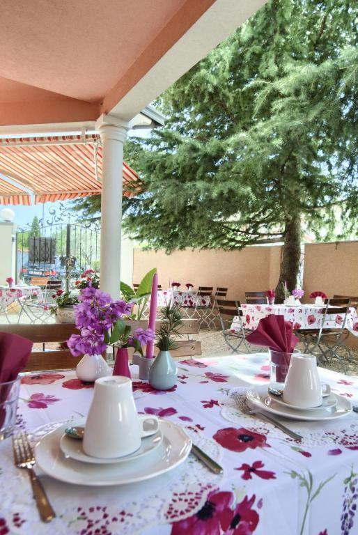 Hotel Villa Vera 2 Fazana Bagian luar foto