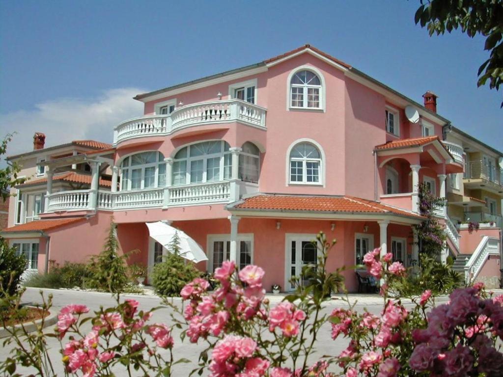 Hotel Villa Vera 2 Fazana Bagian luar foto